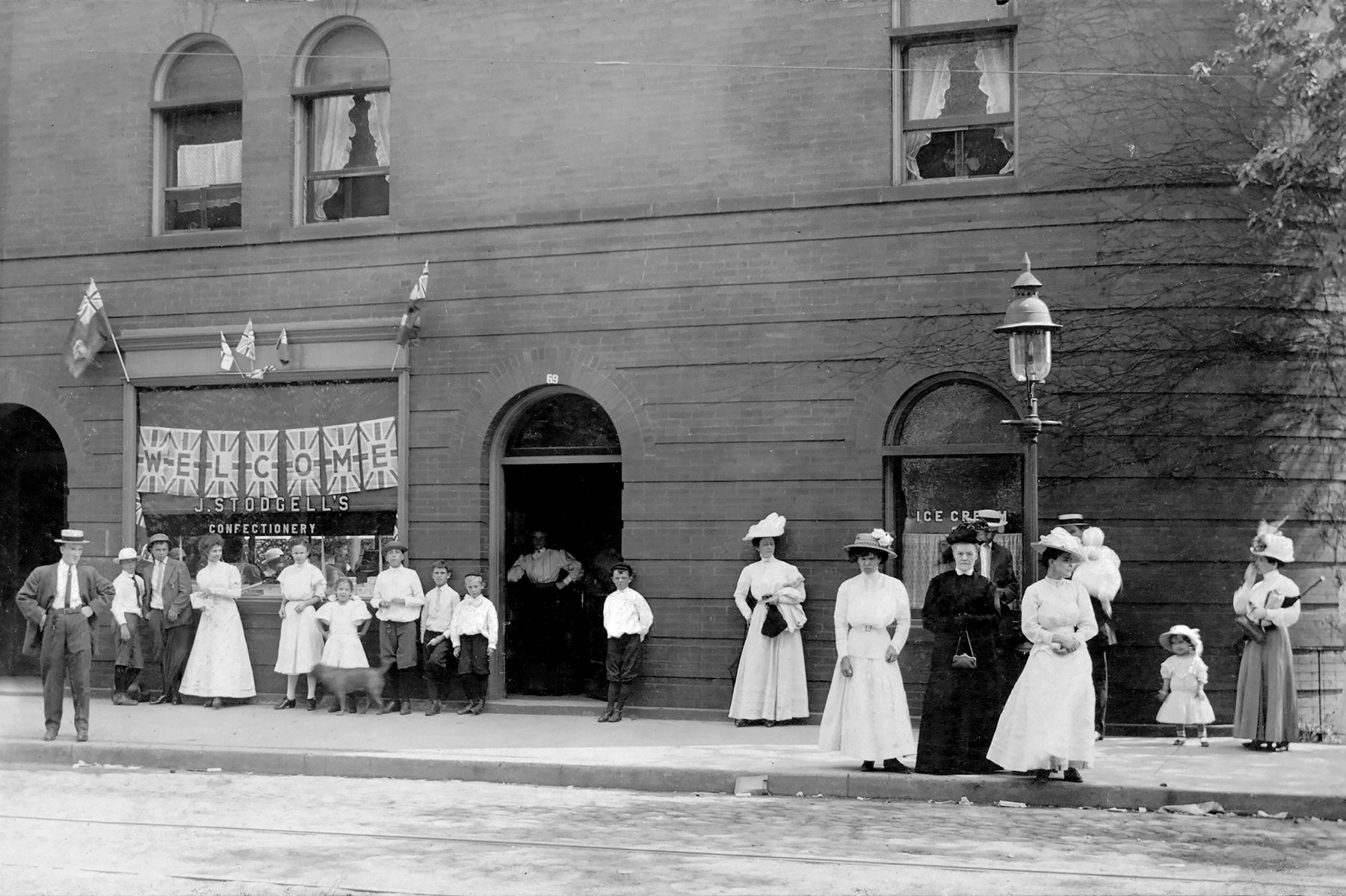 Stodgell's Confectionery - Flat Iron Building (1908) - Walkerville