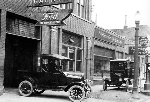 Car Leaving The Garage on Pitt Street (1920's)- Downtown Windsor
