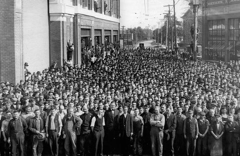 Ford Factory Workers Gather (1914) - Ford City