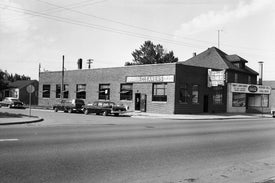 Peerless Cleaners on Tecumseh Rd (1950)